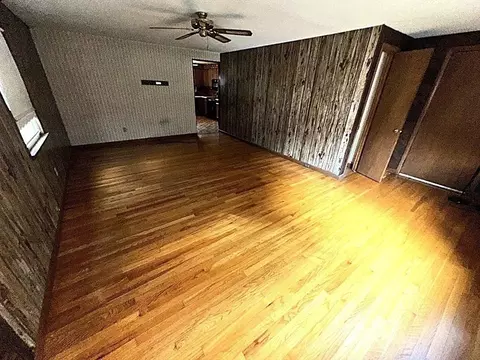 208 Roy St, Springfield, MA 01104 photo 7