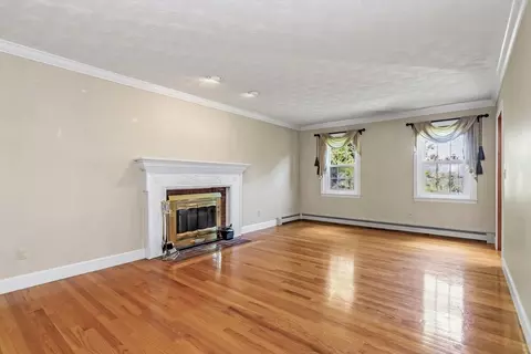 9 Holstein Dr, Pelham, NH 03076 photo 5