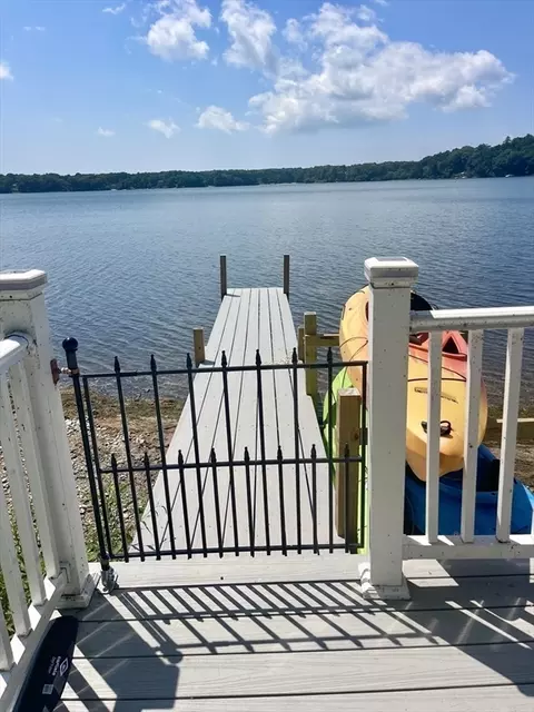 214 Wheeler Rd, Mashpee, MA 02649