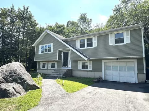 14 Anderson Dr, Randolph, MA 02368