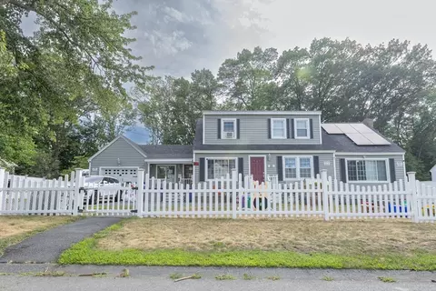 25 Beaconsfield St, Lawrence, MA 01843