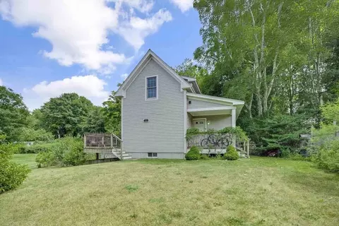 136 Spring St, Tisbury, MA 02568