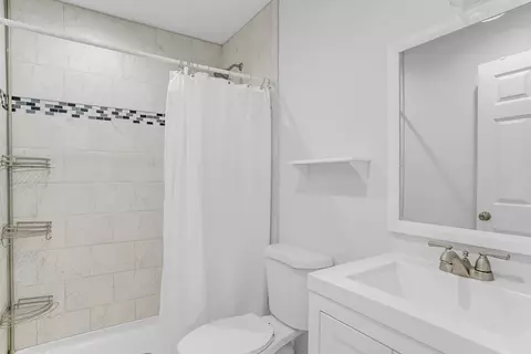 136 Spring St, Tisbury, MA 02568 photo 5