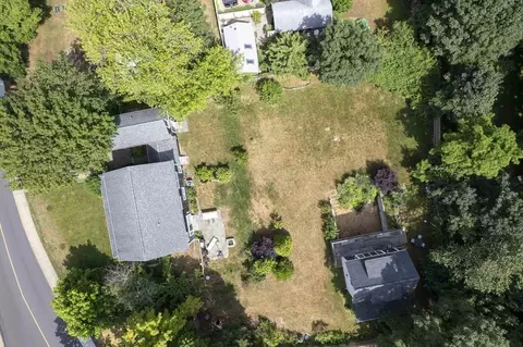 136 Spring St, Tisbury, MA 02568 photo 7