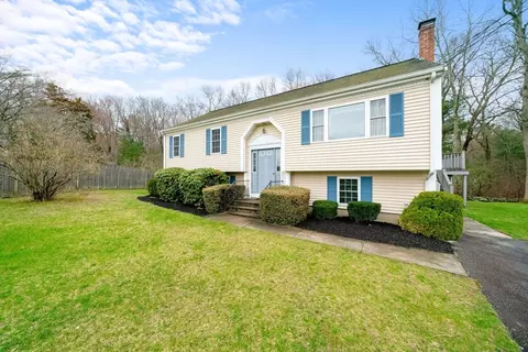 70 Cortland Pl, Taunton, MA 02780
