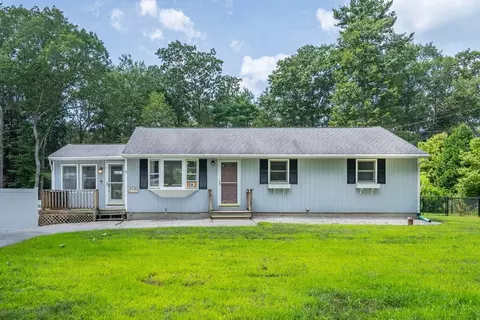 199 New Boston Rd, Sturbridge, MA 01566