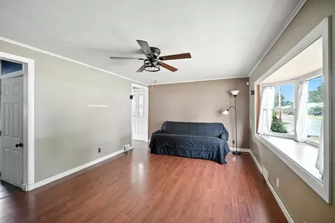 721 Pendleton Ave, Chicopee, MA 01020 photo 21