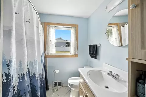 721 Pendleton Ave, Chicopee, MA 01020 photo 18