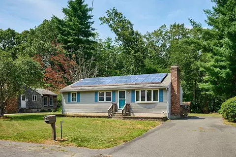 15 Evans Ave, Easthampton, MA 01027