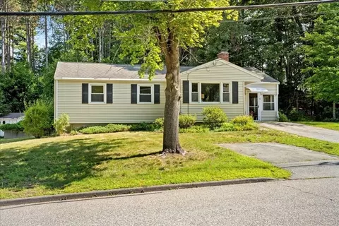 8 Reardon Rd, Hudson, MA 01749