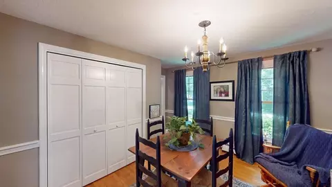 Dining - 336 Maple St, Franklin, MA 02038 photo 2 of 3