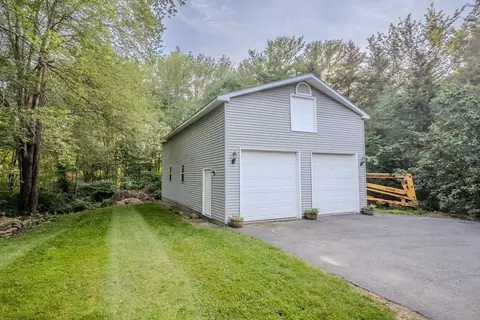 53 Cudworth Rd, Webster, MA 01570 photo 2