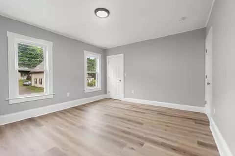 Bedroom - 307 Pine St, Gardner, MA 01440 photo 8 of 14