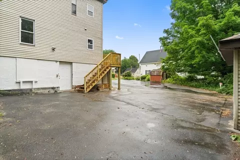 Exterior - 307 Pine St, Gardner, MA 01440 photo 7 of 8