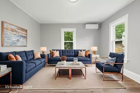 Living - 307 Pine St, Gardner, MA 01440 photo 2 of 2