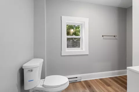 Bath - 307 Pine St, Gardner, MA 01440 photo 1 of 2