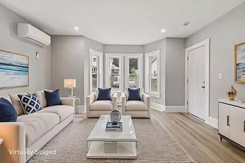 Living - 307 Pine St, Gardner, MA 01440 photo 1 of 2