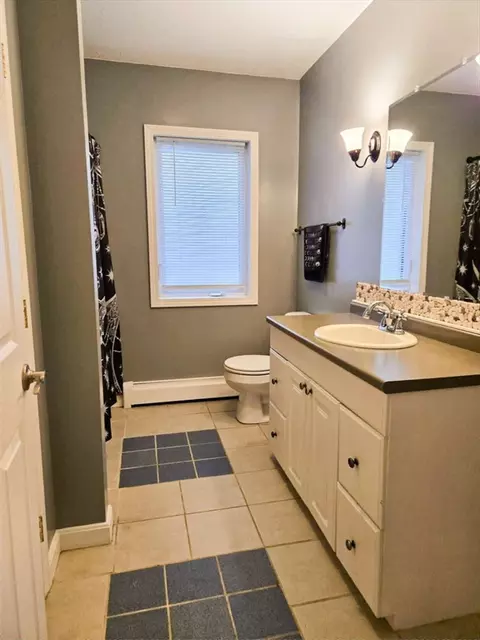 Bath - 186 Willard Rd, Ashburnham, MA 01430 photo 4 of 4
