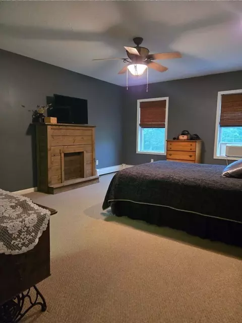 Bedroom - 186 Willard Rd, Ashburnham, MA 01430 photo 2 of 4