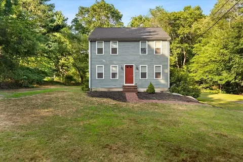 904 Auburn St, Bridgewater, MA 02324
