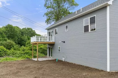 16 Bronson St, Fall River, MA 02721 photo 5