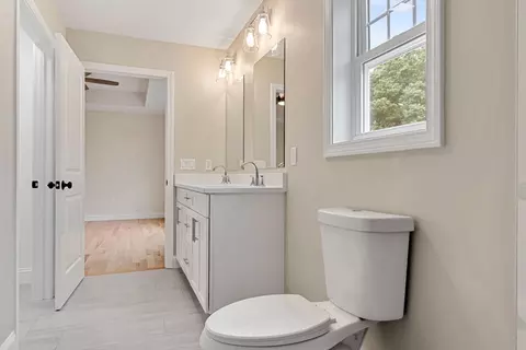 16 Bronson St, Fall River, MA 02721 photo 17