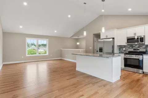 16 Bronson St, Fall River, MA 02721 photo 12