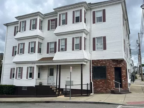 838-844 Pine St, Fall River, MA 02720