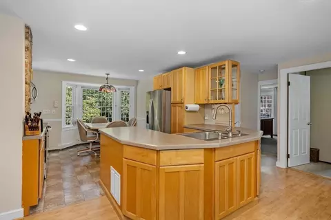 61 Barnstable Rd, Hull, MA 02045 photo 10