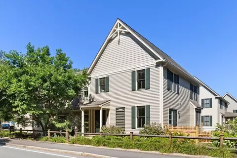 56 Brook St #B, Manchester, MA 01944