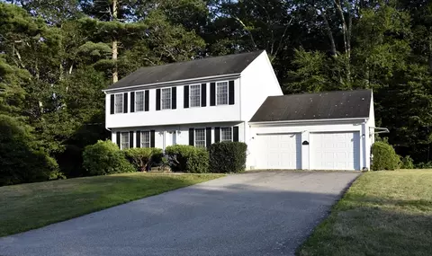 11 Pineview Rd, Dudley, MA 01571