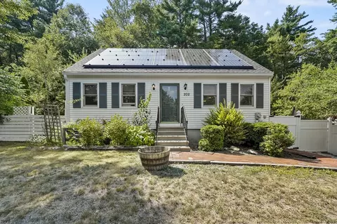 202 Stoneybrook Rd, Fitchburg, MA 01420