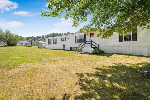 21 Meeting House Rd, Taunton, MA 02780