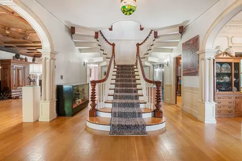 9 Downing Rd, Brookline, MA 02445 photo 2
