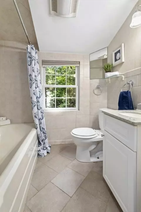 Bath - 15 Fairmount Rd, Reading, MA 01867 photo 1 of 2