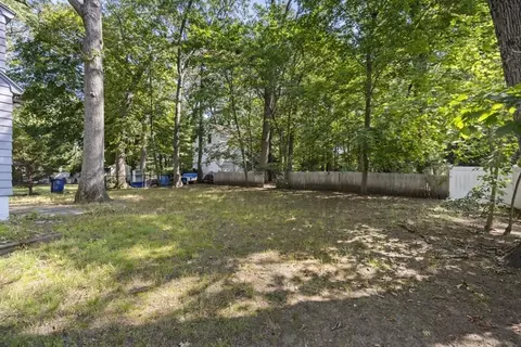 Exterior - 15 Fairmount Rd, Reading, MA 01867 photo 4 of 7