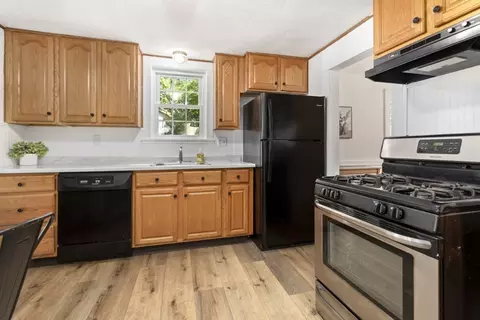 Kitchen - 15 Fairmount Rd, Reading, MA 01867 photo 3 of 3