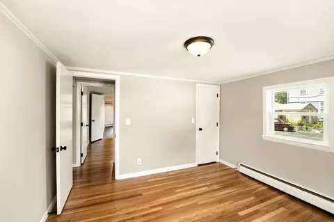 32 Jackson St, Woonsocket, RI 02895 photo 7