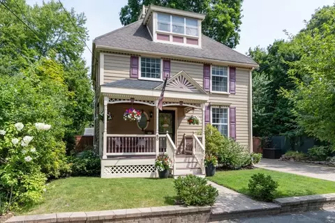 80 Hamilton St, Hyde Park, MA 02136