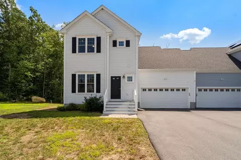 26 Brookview Ln #26, Mendon, MA 01756