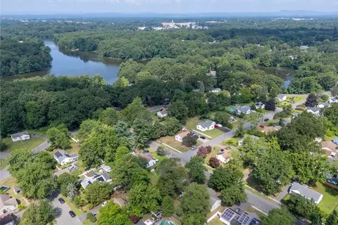 View/Area - 199 Cherokee Dr, Springfield, MA 01109 photo 1 of 4