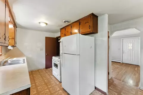 Other - 199 Cherokee Dr, Springfield, MA 01109 photo 3 of 12