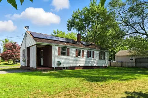 Exterior - 199 Cherokee Dr, Springfield, MA 01109 photo 3 of 7