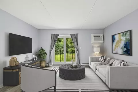34 Maple Crest Cir #H, Holyoke, MA 01040