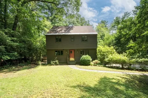 25 Gendarme Pl, Norwell, MA 02061