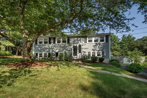 18 Howland Cir, Stoughton, MA 02072