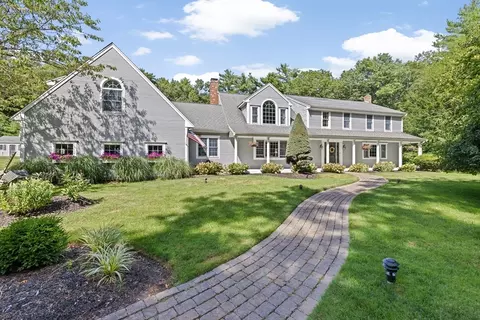 78 North St, Duxbury, MA 02332