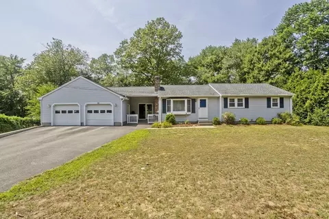 53 Beach Point Rd, Lancaster, MA 01523