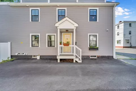 22 Aubin #22, Amesbury, MA 01913