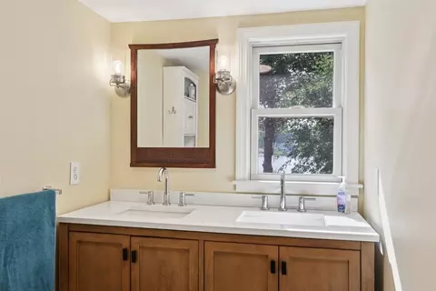 60 Pond St, Georgetown, MA 01833 photo 9